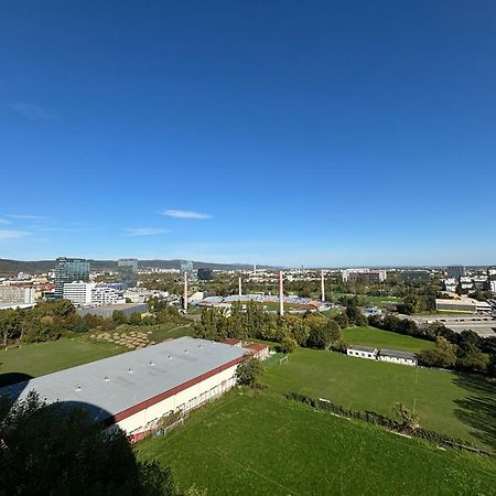 Appartement Three Towers With Beautiful View And Parking! à Bratislava Extérieur photo
