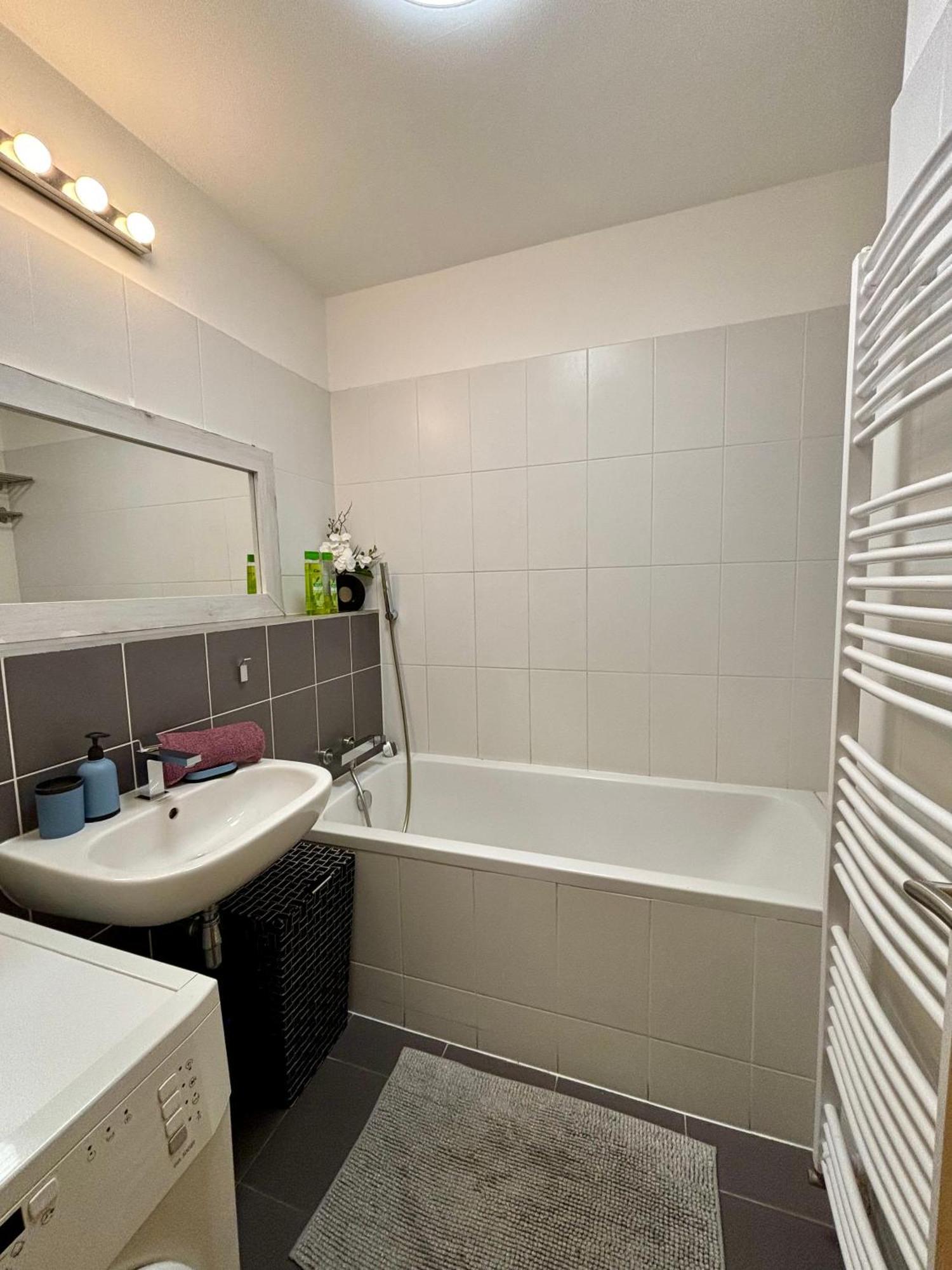 Appartement Three Towers With Beautiful View And Parking! à Bratislava Extérieur photo